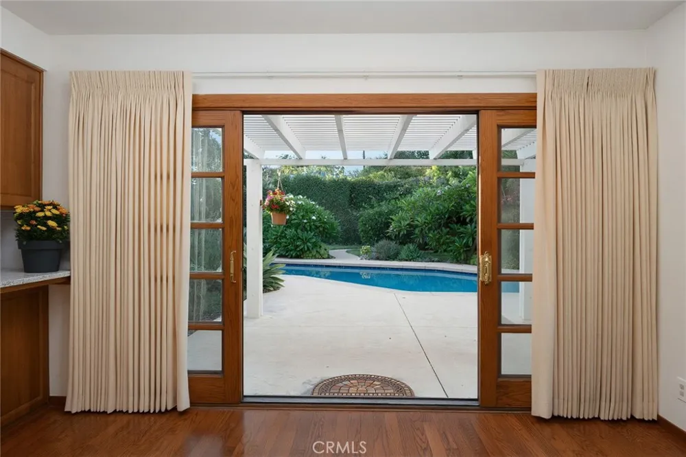 405 HILL STREET Monrovia, CA 91016
