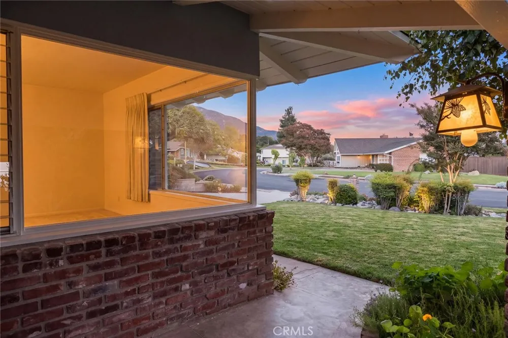405 HILL STREET Monrovia, CA 91016