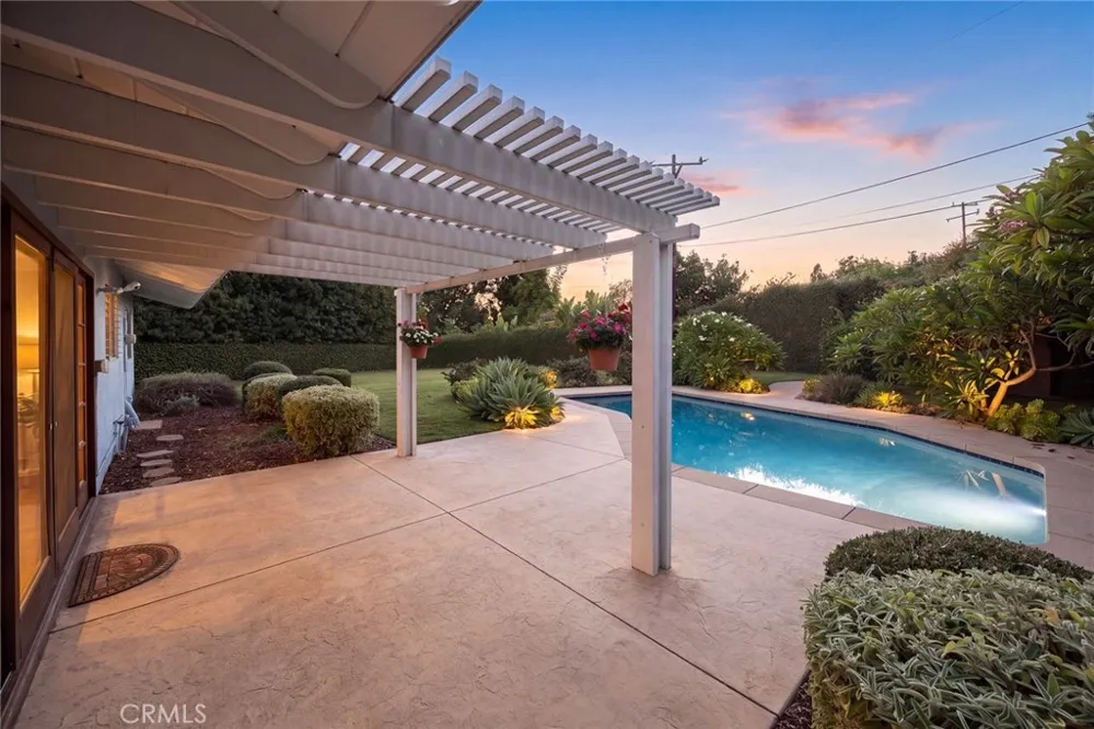 405 HILL STREET Monrovia, CA 91016