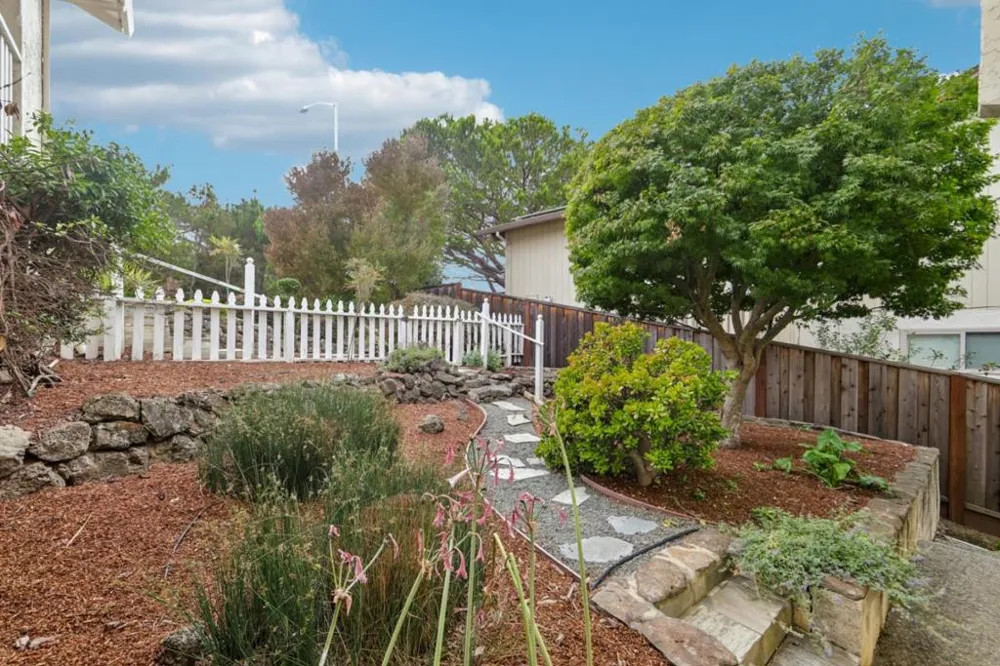 2808 Wakefield Drive Belmont, CA 94002