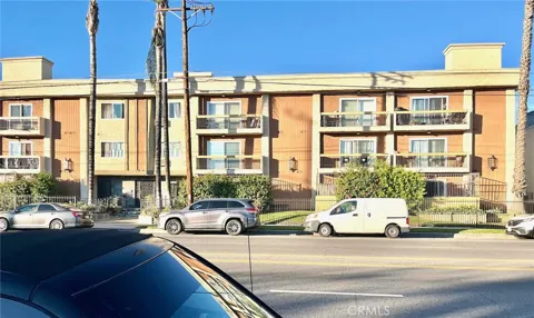 20327 Saticoy #304
