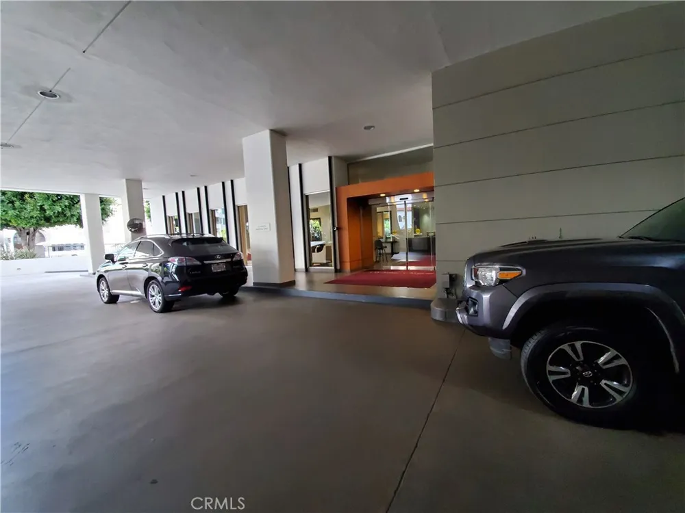 10501 Wilshire Boulevard #2204 Los Angeles, CA 90024