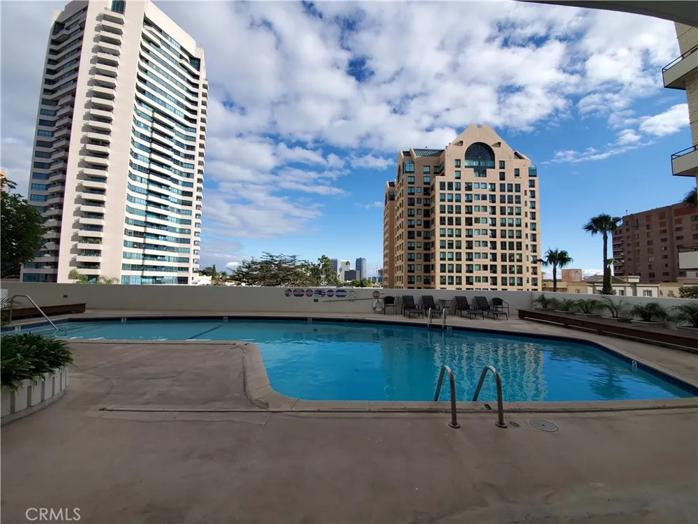 10501 Wilshire Boulevard #2204 Los Angeles, CA 90024