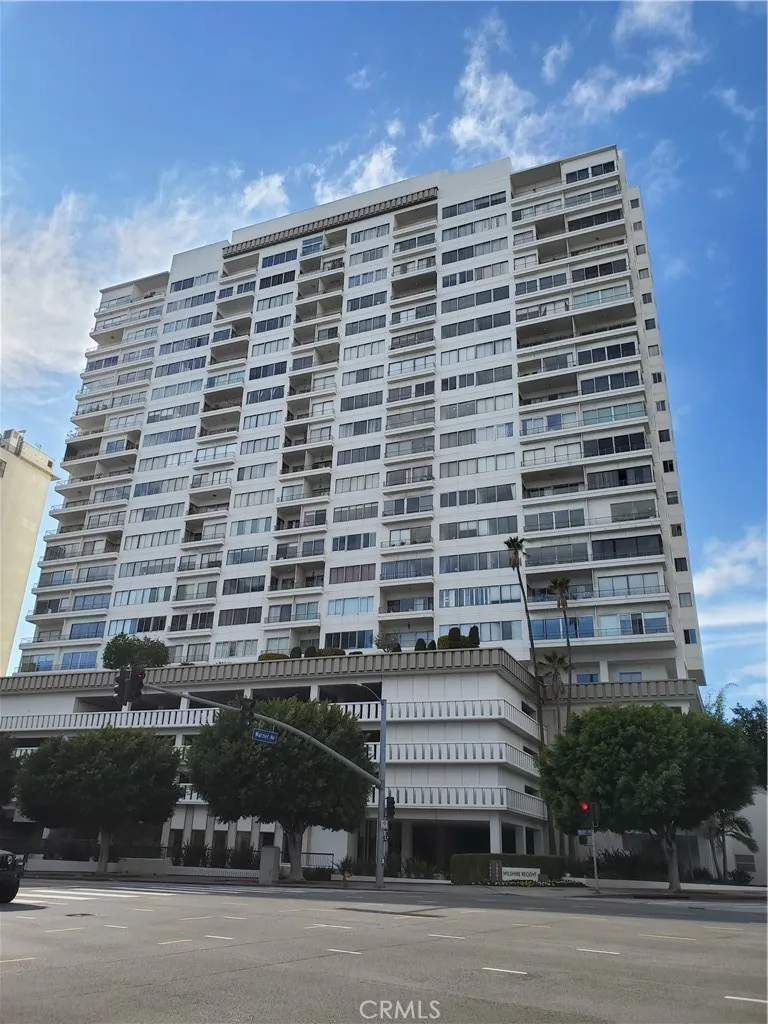 10501 Wilshire Boulevard #2204 Los Angeles, CA 90024