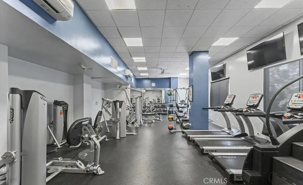 10501 Wilshire Boulevard #2204 Los Angeles, CA 90024