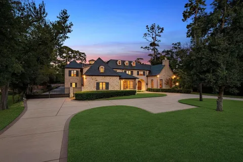 852 Country Lane