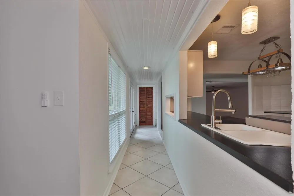 114 Persimmon Lane Lake Jackson, TX 77566