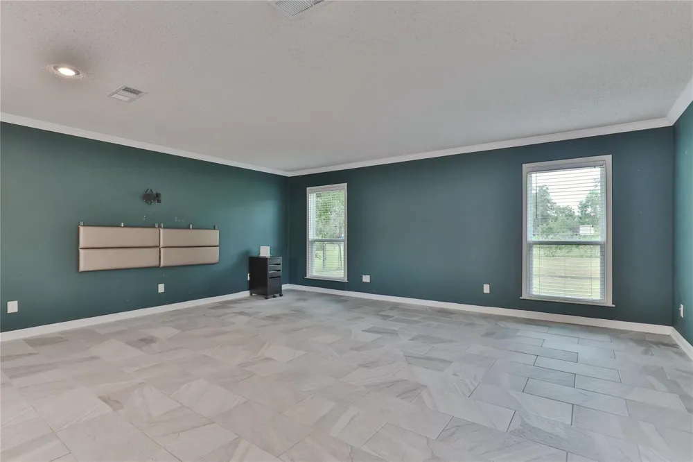 114 Persimmon Lane Lake Jackson, TX 77566