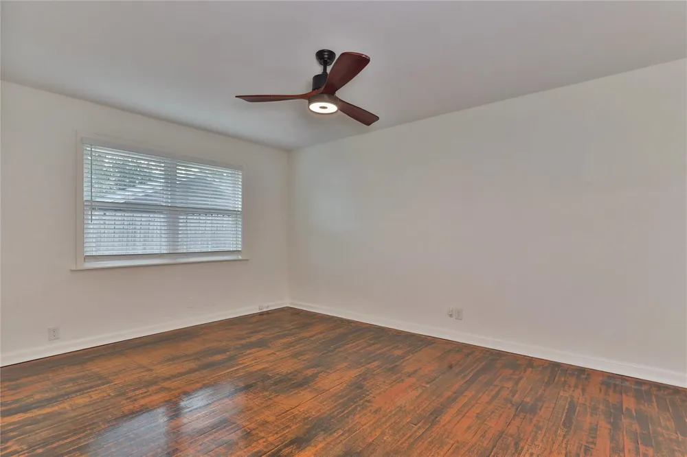 114 Persimmon Lane Lake Jackson, TX 77566