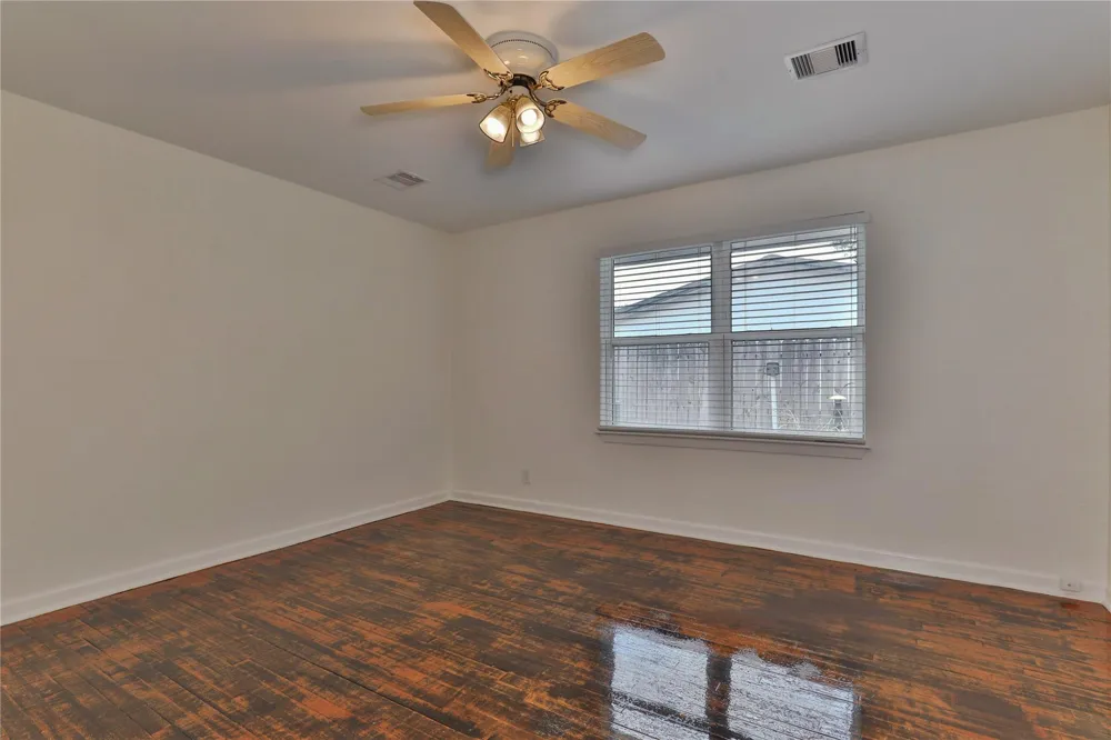114 Persimmon Lane Lake Jackson, TX 77566