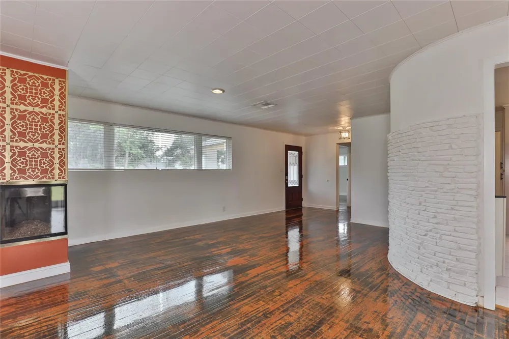 114 Persimmon Lane Lake Jackson, TX 77566