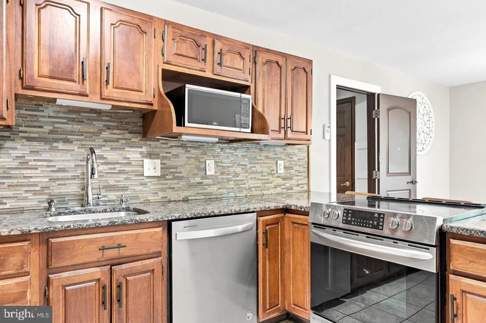 8651 KING GEORGE COURT Pomfret, MD 20675