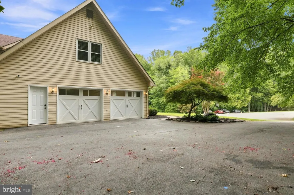 8651 KING GEORGE COURT Pomfret, MD 20675