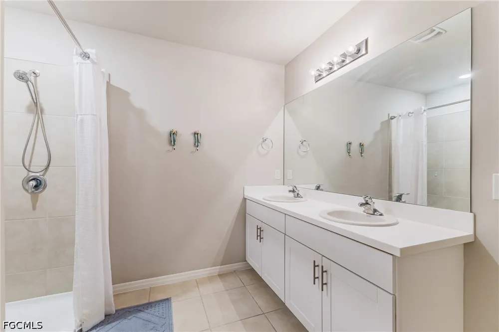 Cascade Price Circle North Fort Myers, FL 33917