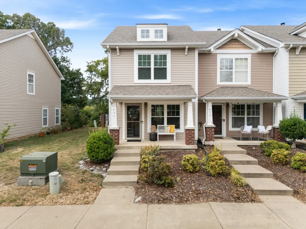 450 Flintlock Ct Nashville, TN 37217