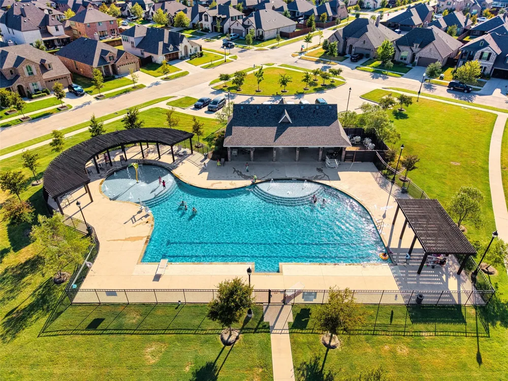 461 Washington Avenue Waxahachie, TX 75165