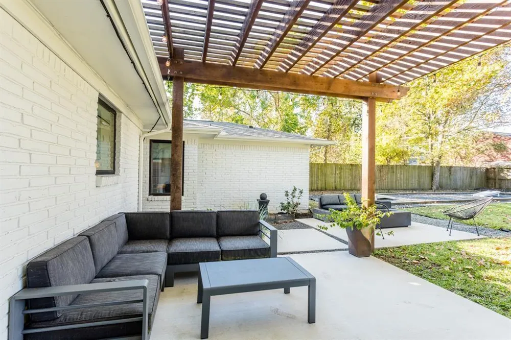 2003 Wycliffe Drive Houston, TX 77043