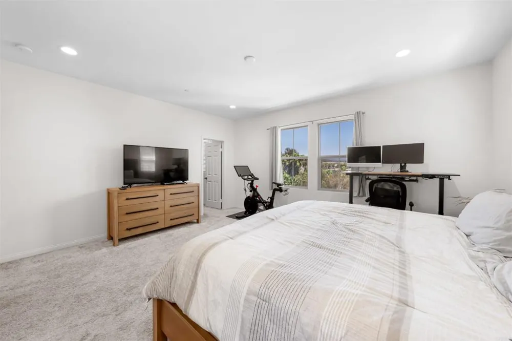 10529 Graphite Street Spring Valley, CA 91977
