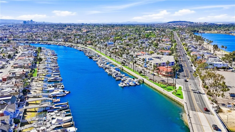 383 Bay Shore #203 Long Beach, CA 90803
