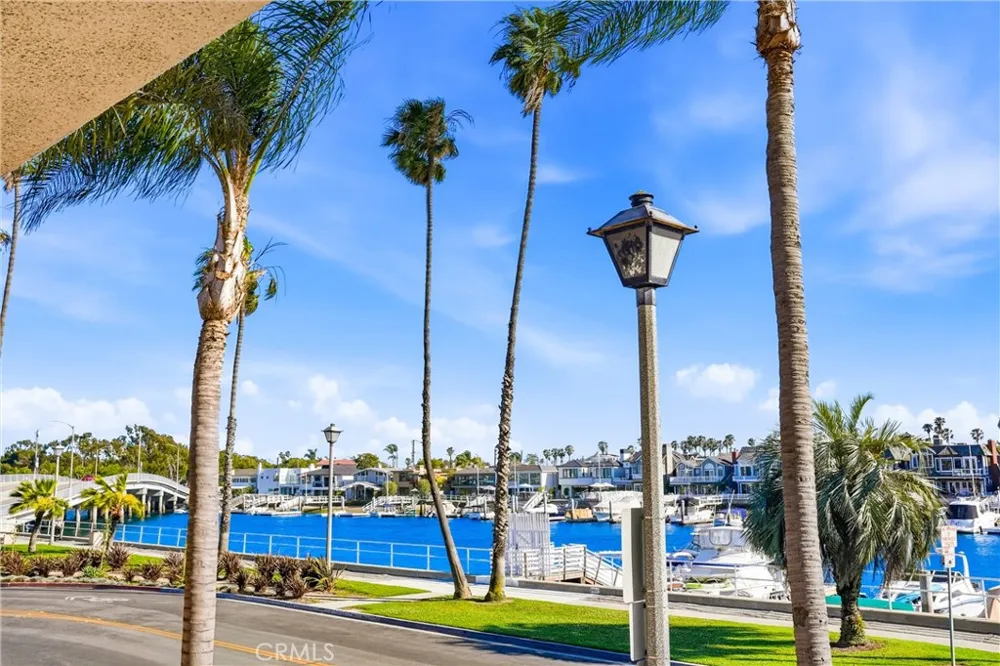 383 Bay Shore #203 Long Beach, CA 90803