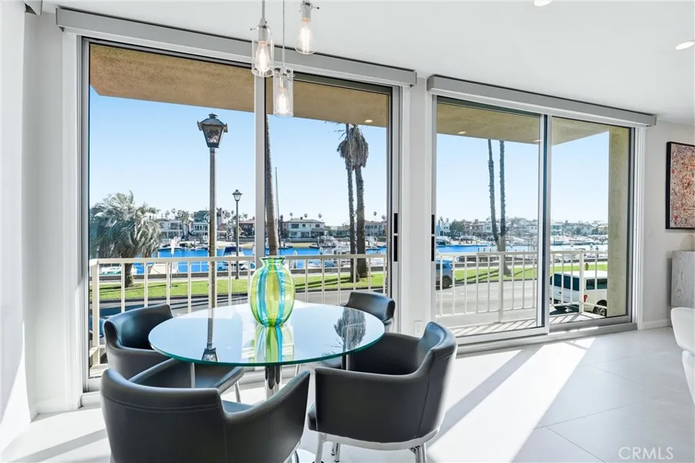 383 Bay Shore #203 Long Beach, CA 90803