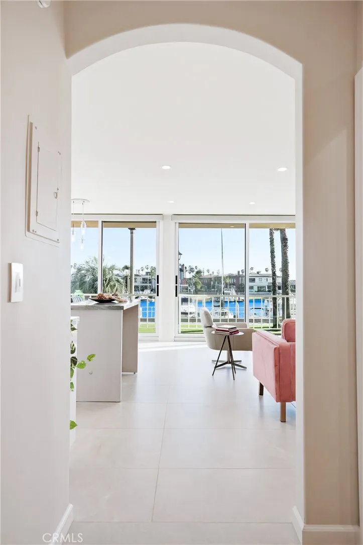 383 Bay Shore #203 Long Beach, CA 90803