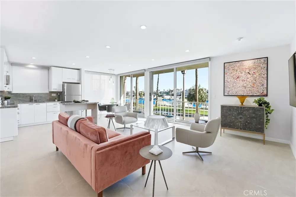 383 Bay Shore #203 Long Beach, CA 90803