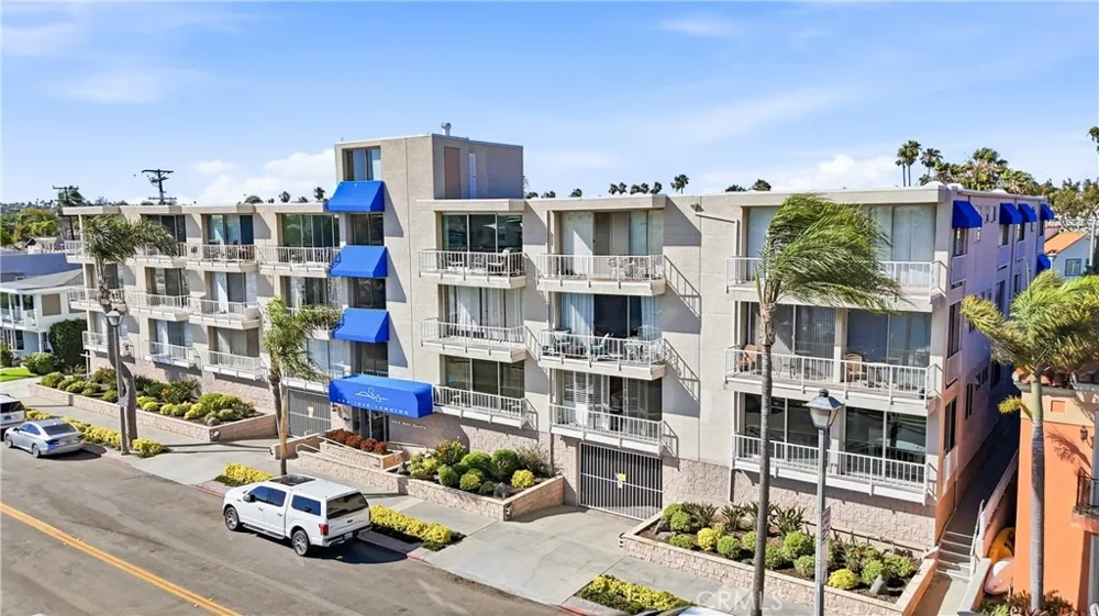 383 Bay Shore #203 Long Beach, CA 90803