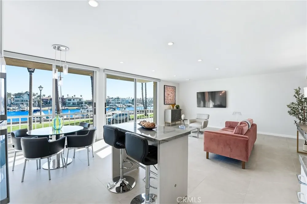 383 Bay Shore #203 Long Beach, CA 90803