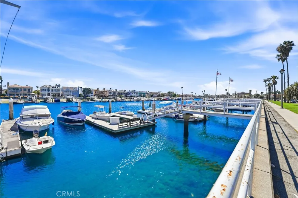 383 Bay Shore #203 Long Beach, CA 90803