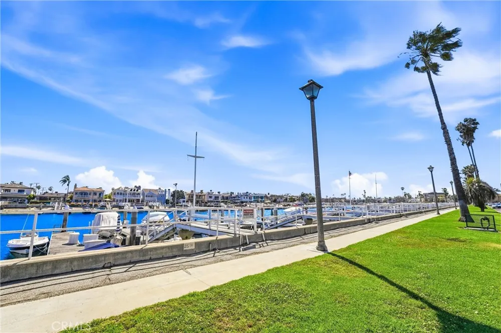 383 Bay Shore #203 Long Beach, CA 90803
