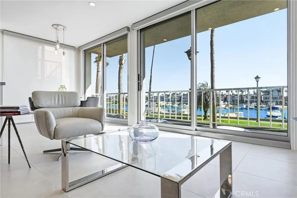 383 Bay Shore #203 Long Beach, CA 90803
