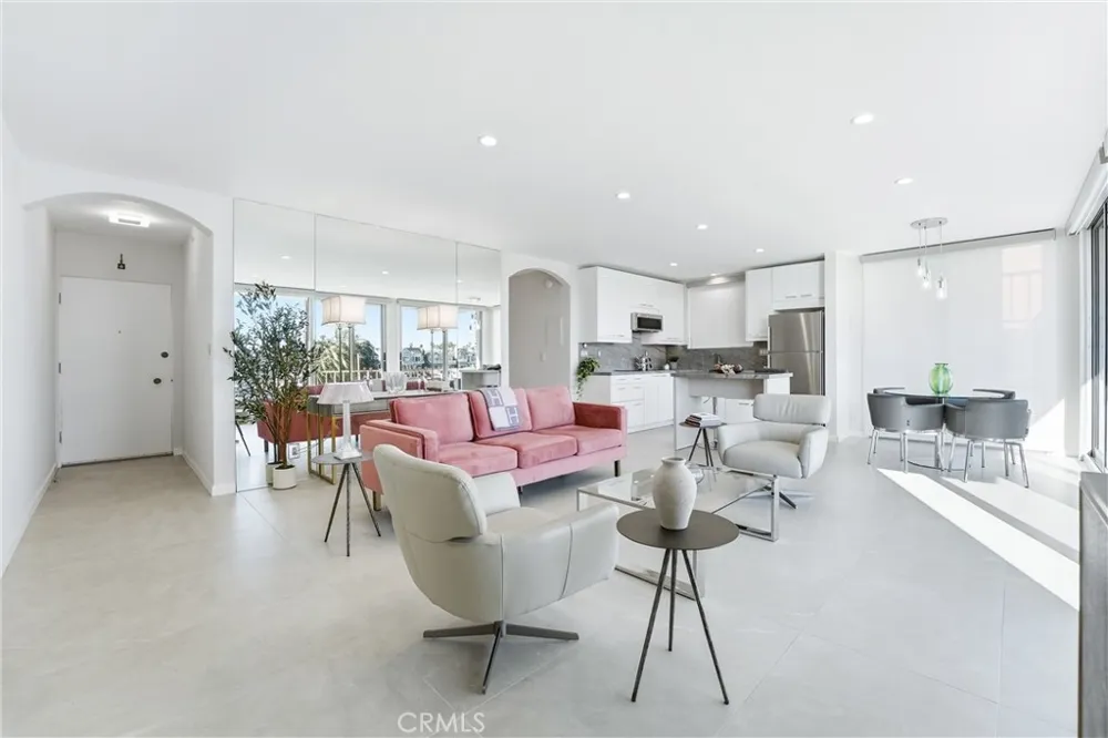 383 Bay Shore #203 Long Beach, CA 90803