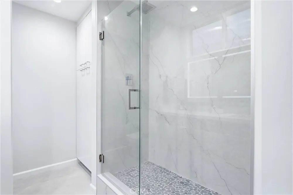 383 Bay Shore #203 Long Beach, CA 90803