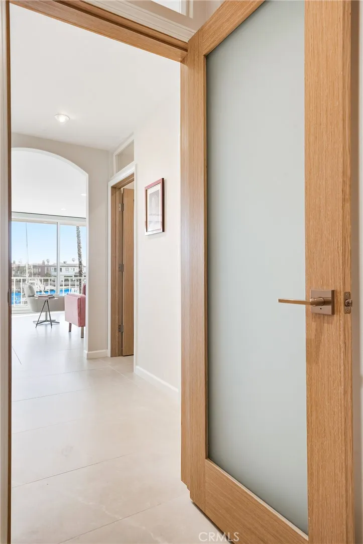 383 Bay Shore #203 Long Beach, CA 90803