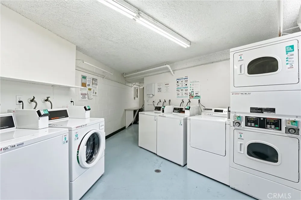 383 Bay Shore #203 Long Beach, CA 90803