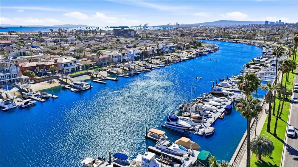 383 Bay Shore #203 Long Beach, CA 90803