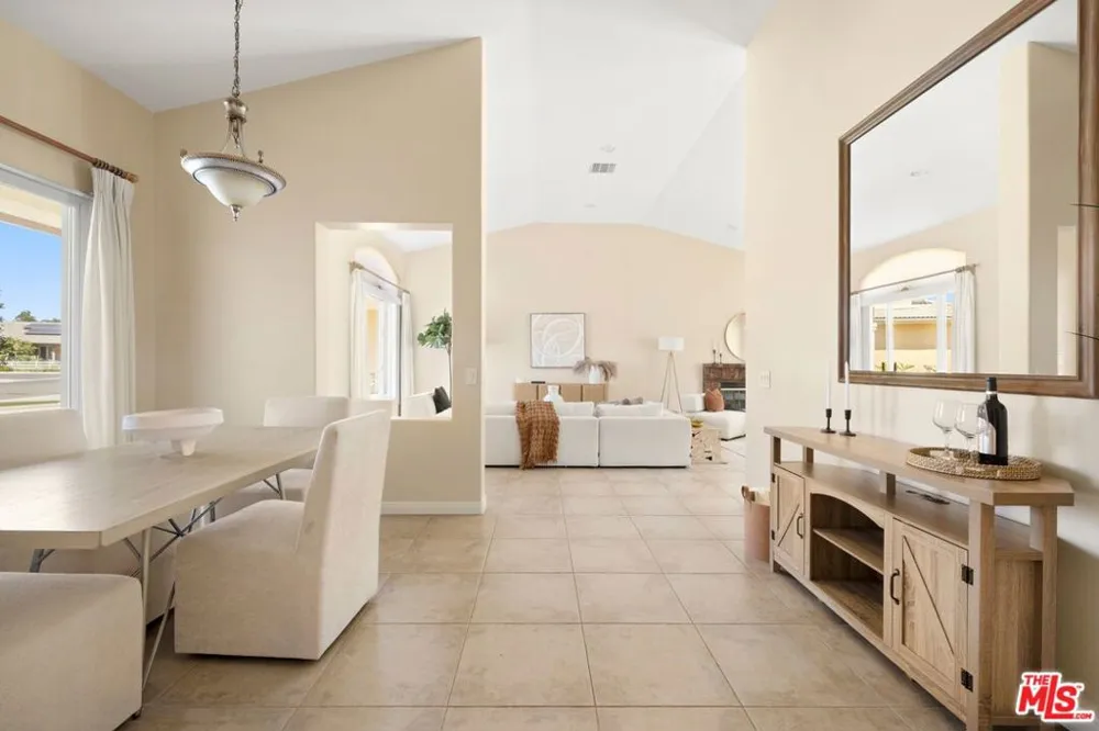 2682 Santa Ynez Avenue Simi Valley, CA 93063