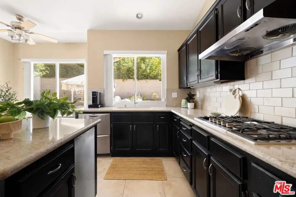 2682 Santa Ynez Avenue Simi Valley, CA 93063