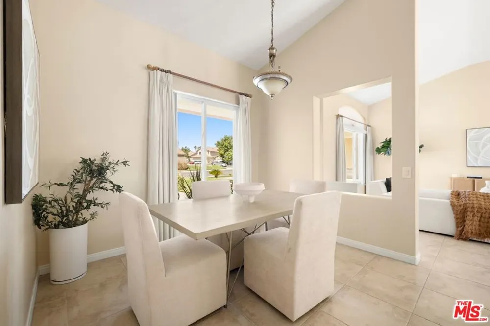 2682 Santa Ynez Avenue Simi Valley, CA 93063