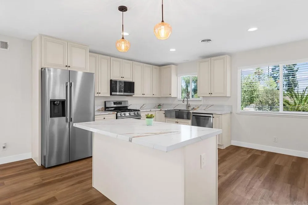 329 E South Avenue Redlands, CA 92373