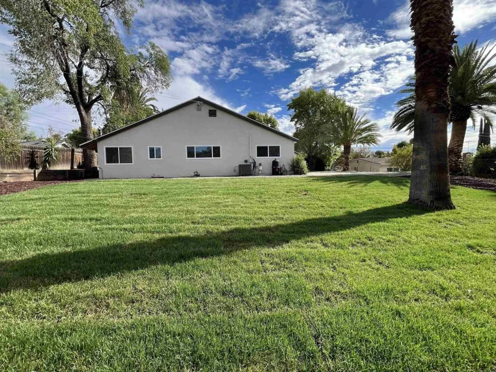 329 E South Avenue Redlands, CA 92373