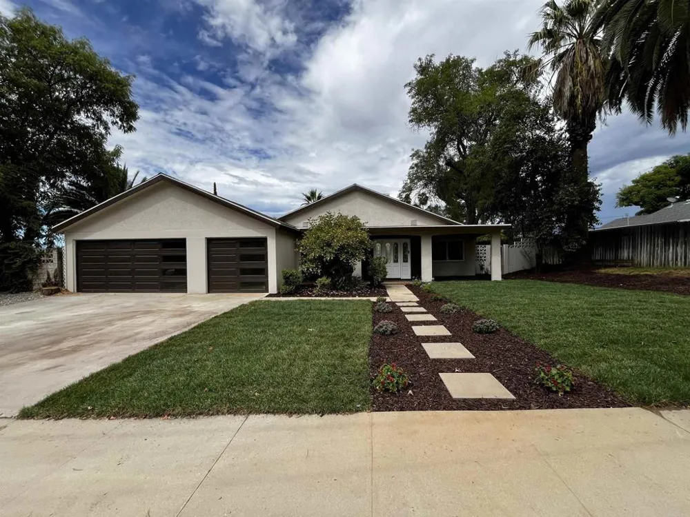 329 E South Avenue Redlands, CA 92373