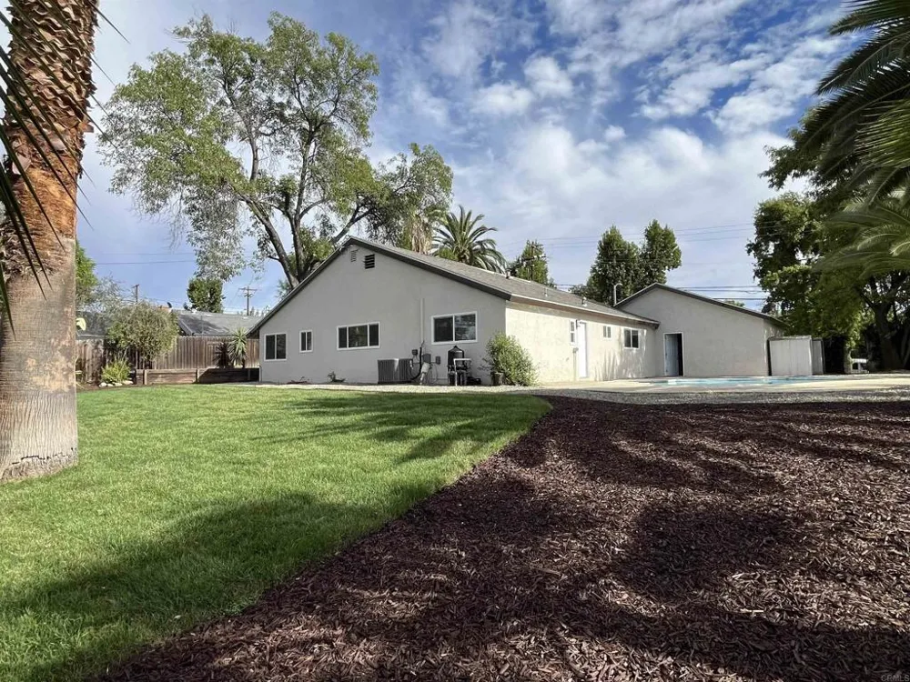 329 E South Avenue Redlands, CA 92373