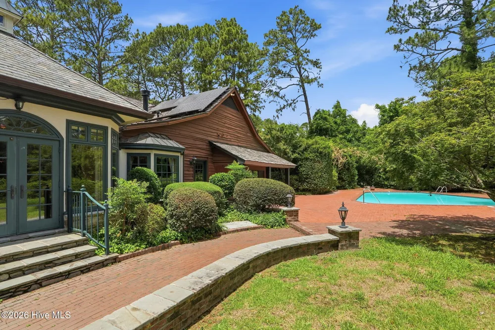 60 Lake Dornoch Drive Pinehurst, NC 28374