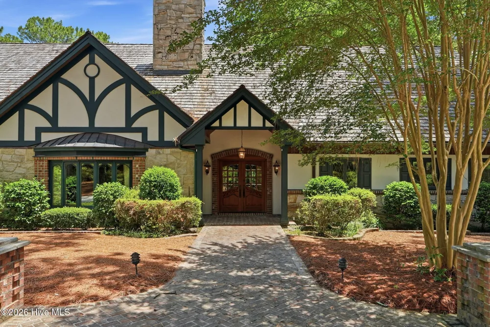 60 Lake Dornoch Drive Pinehurst, NC 28374