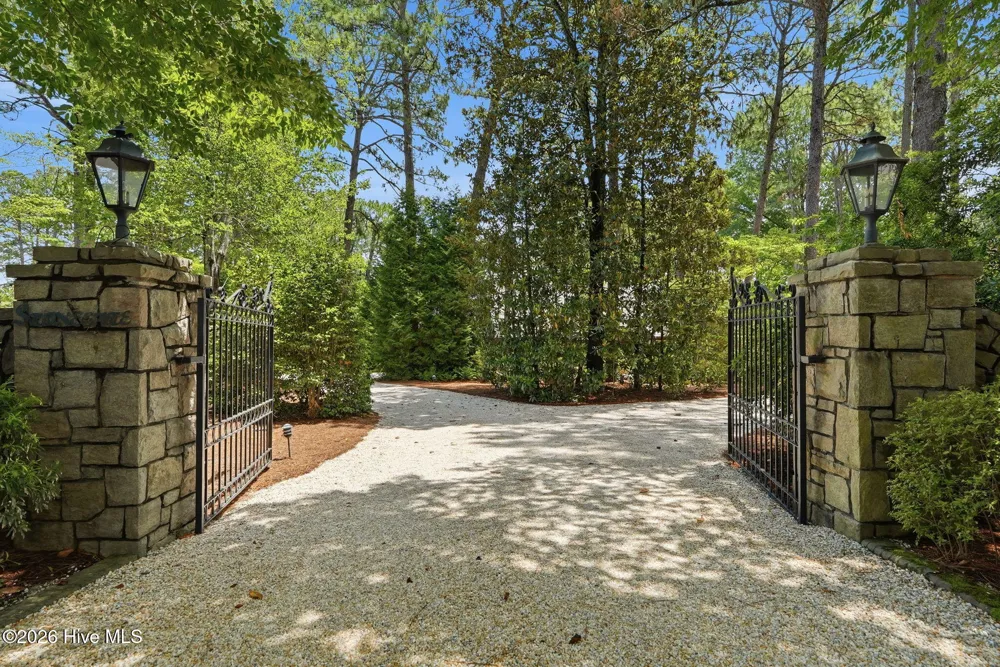 60 Lake Dornoch Drive Pinehurst, NC 28374
