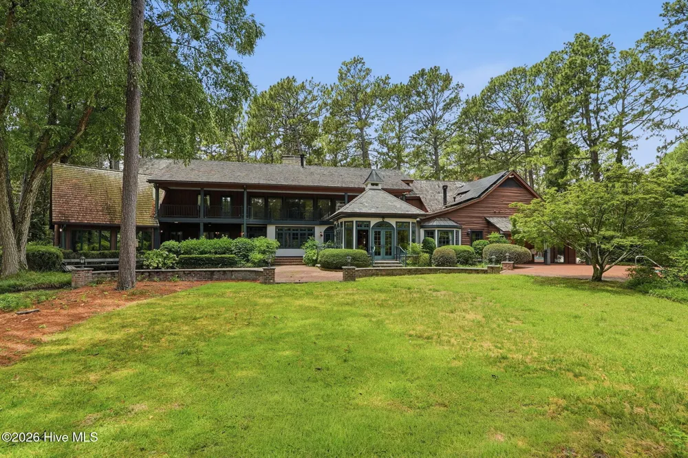 60 Lake Dornoch Drive Pinehurst, NC 28374