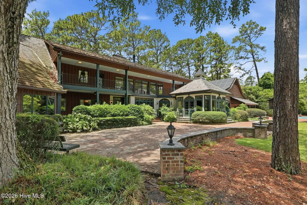60 Lake Dornoch Drive Pinehurst, NC 28374