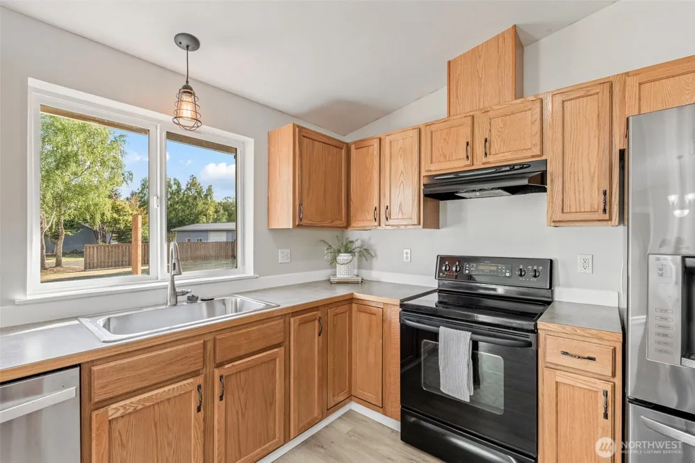185 Hidden Meadows Drive Chehalis, WA 98532